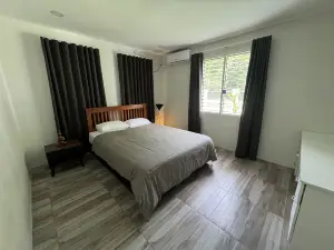 Pacific Harbour Pool Villa - Near Beach & Lake