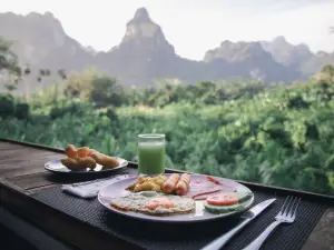 Anurak Lodge