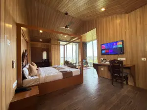 By The River Cafe And Stays Manali