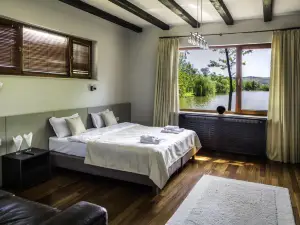 Lac Sub Soare Villas