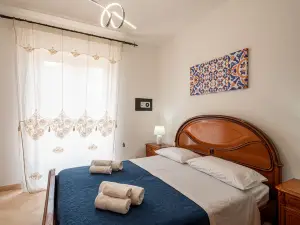 Luxury Domus Apartment