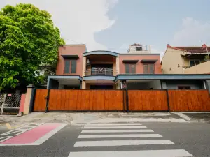 Cozzy Pakualam Residence