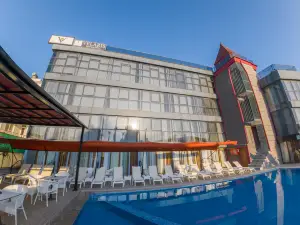 Velaris Boutique Hotel