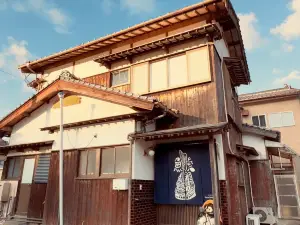 SHACHIHOKO (しゃちほこ)