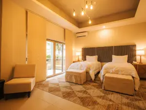 アノマンザ ビーチ リゾート アット エルミナ ベイ