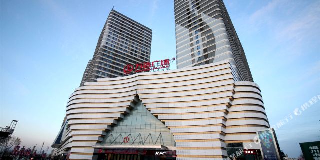 松顶岚月酒店(银川西夏万达店)1晚 可选张裕摩塞尔十五世酒庄