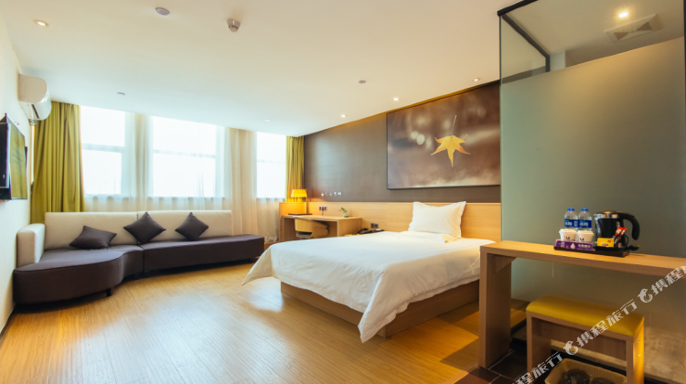 iu酒店(郑州二七万达广场航海路地铁站店)1晚 可选梦幻星空错觉艺术馆