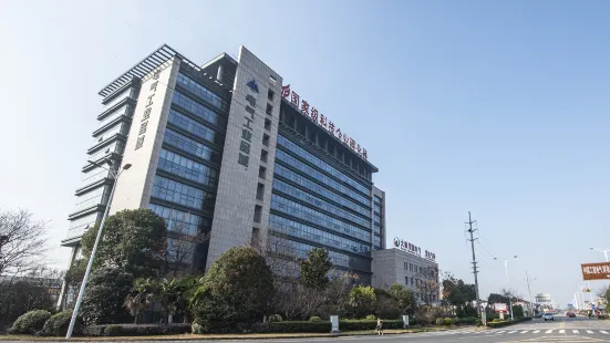 Yangzhong Dafa Business Hotel