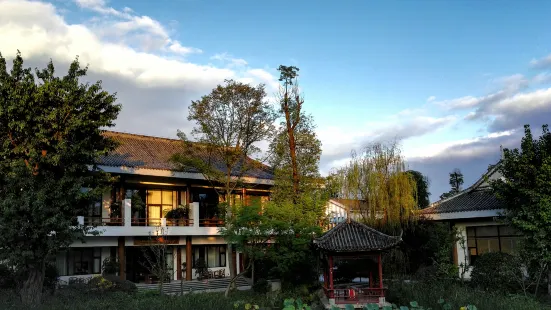 Lotus Yard Zen Hotel