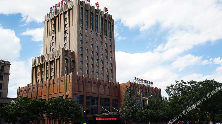 内蒙古华辰大酒店1晚 可选乐汤汇温泉生活馆