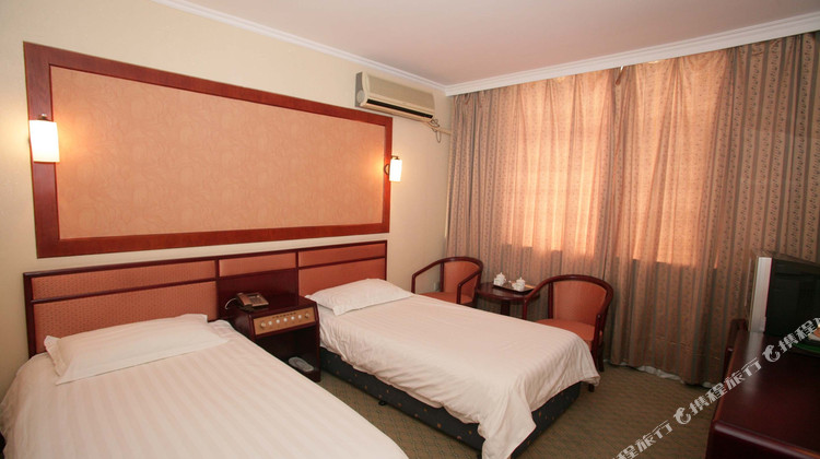 北京五棵松饭店1晚 可选太平洋海底世界博览馆