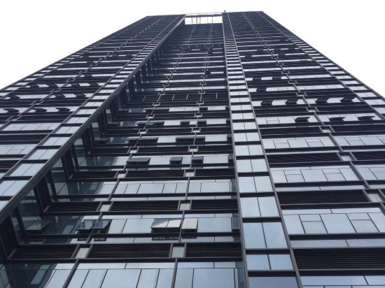 四月精品复式公寓(广州南站奥园越时代店)