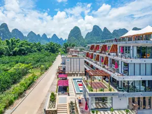 Yangshuo Huatianghai Shijiotianyuan