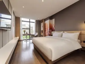 Heye Youth Travel Homestay (Xi'an Huimin Street Bell Tower Subway Station)