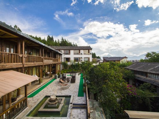 丽江伴山云府精品客栈
