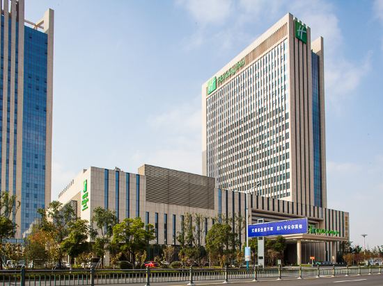 苏州汇融广场假日酒店