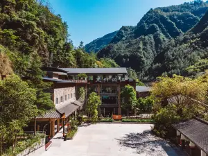 Heizhugou Hot Spring Villa