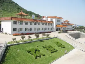 Dongpinghu Holiday Mountain Villa