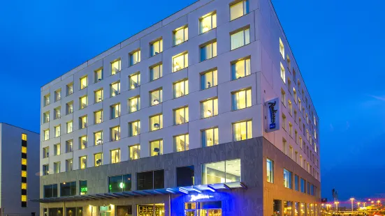 赫爾辛堡大都會麗笙飯店
