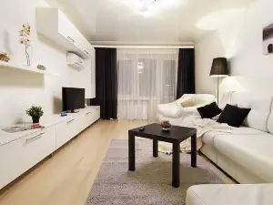 PaulMarie Apartments on Kozhara