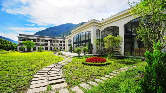 Tai-Yi Red Maple Resort (Tai-Yi Ecological Leisure Farm)