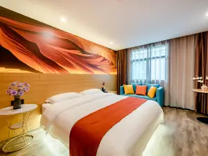 Pod Select Hotel (Xi'an Zhonggulou North Street Subway Station)