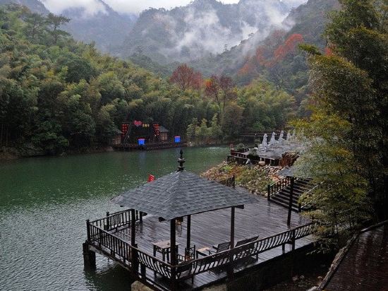 黄山牯牛降牯牛山庄