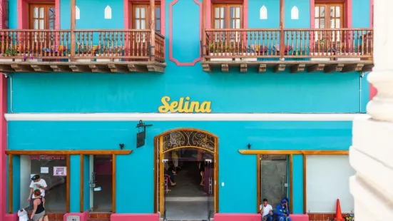 Selina La Paz