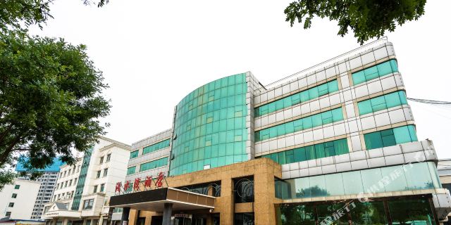 晋中浅水湾商务快捷酒店1晚 可选水蜜芭莎温泉水城