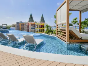 Lequ Okinawa Chatan Spa ＆ Resort