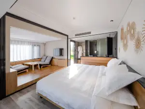 Trip.com Group Country Retreats