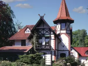 沃德弗利登小屋羅曼蒂克酒店