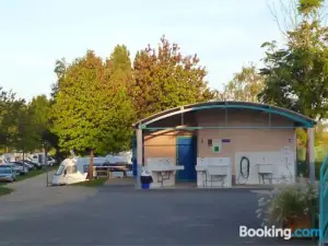 Camping de Tournus - Drole de Cabane