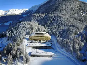 阿爾卑斯山黃金飯店
