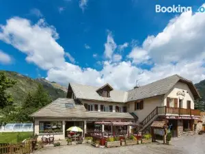 HOTEL LE CHAMOIS