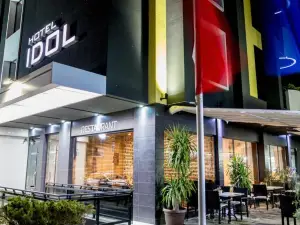 Hotel Idol