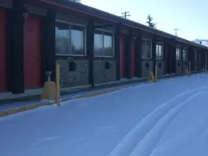 Trailside Inn