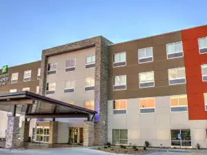 Holiday Inn Express & Suites SPENCER by IHG