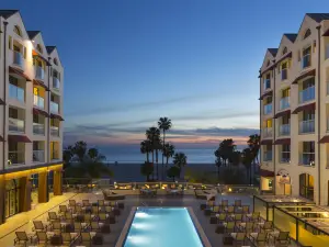 洛伊斯聖莫妮卡海灘飯店