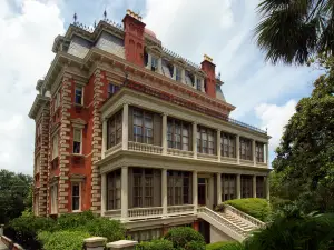 Wentworth Mansion