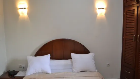 Le Best Hotel