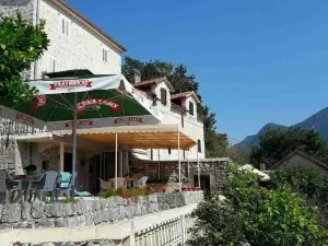 BellaVistaZmukic Guesthouse