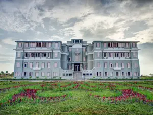 Le Bokor Palace