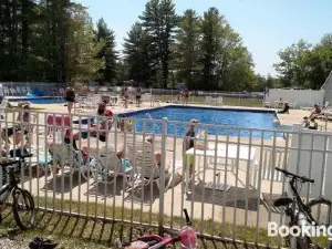 Tuxbury Pond Camping Resort Cottage