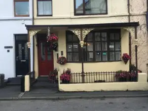 Idan House