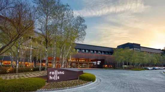Rolling Hills Hotel