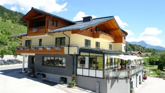 Hotel Zirngast