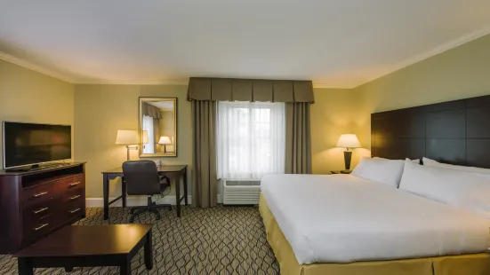 Holiday Inn Express & Suites Merrimack