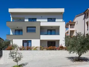 Lemechi Casa Girasole Apartments