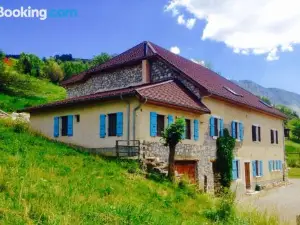 Gîte et Chambres d'hôtes "La Tourtette" 12 Pers